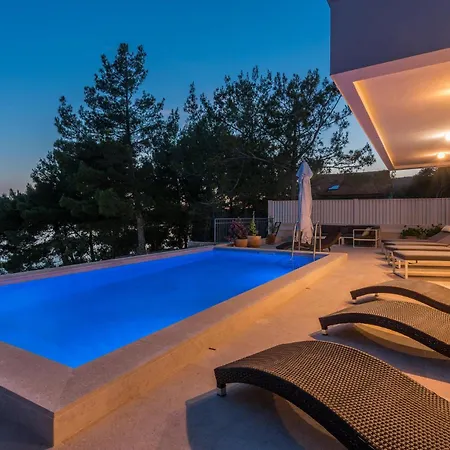 Amazing Home In Martinscica * Martinšćica